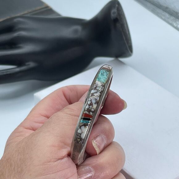 Navajo Artist Wilbur Muskett “Muskett Sterling“ Multistone thick silver cuff bra - Picture 6 of 14